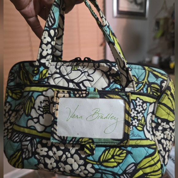 Lovely Vera Bradley Island Blooms Tote - Picture 7 of 7